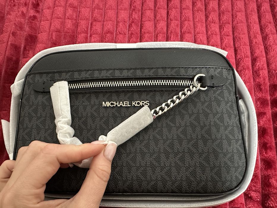Продам 100% оригинальную женскую сумку Michael Kors Jet Set