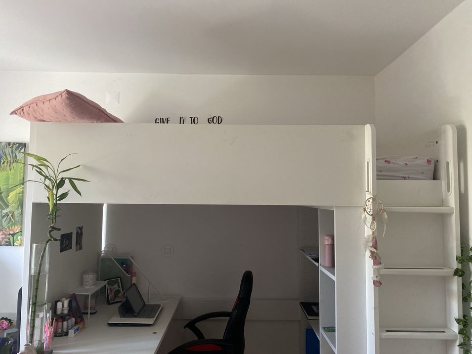 Beliche, com colchao(com secretaria incluida)