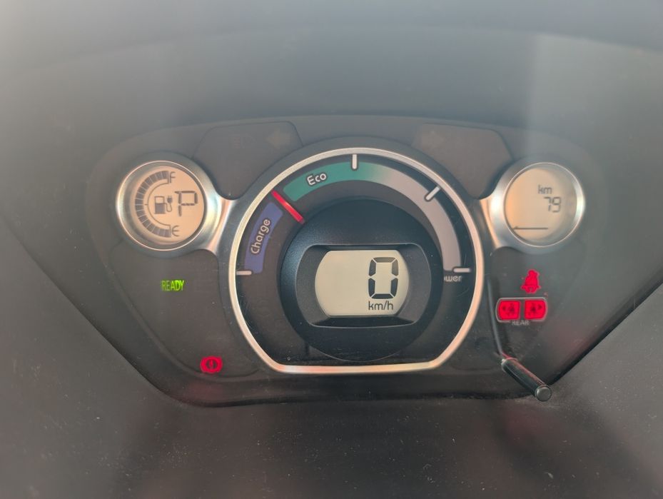 Peugeot ion 2012