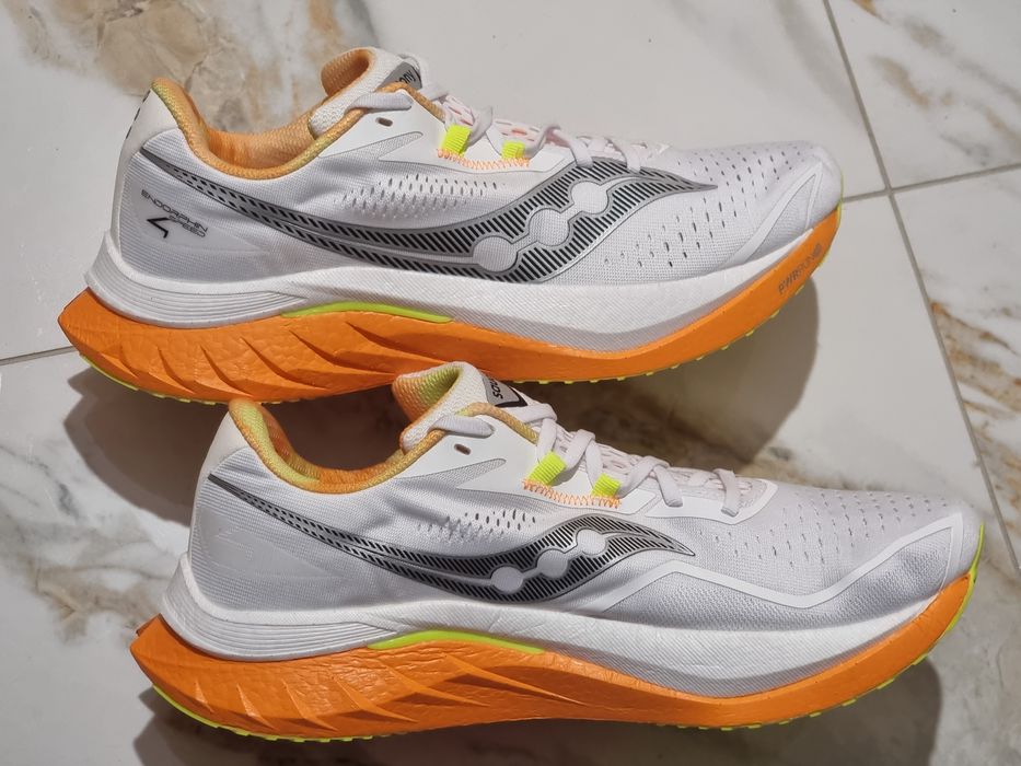 Оригінал 100% чоловічі кросівки Saucony Endorphin speed 4  EUR  46