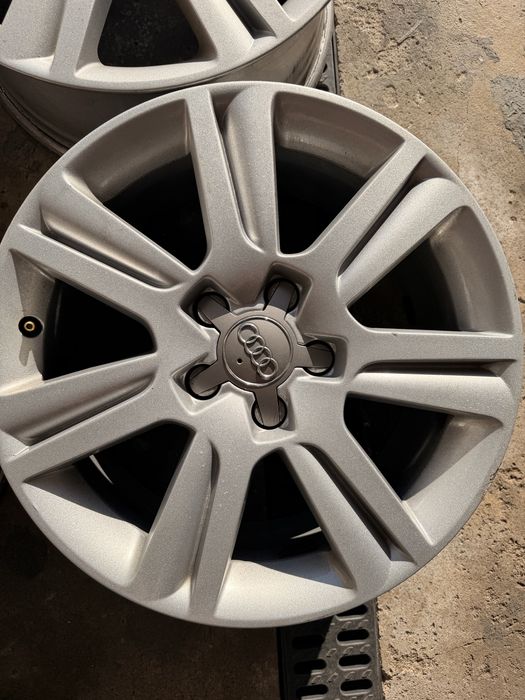 Felgi do audi  A4 A5 A6 7.5J R17 ET45 8K0601025B R*2* KOMPLET PROSTE