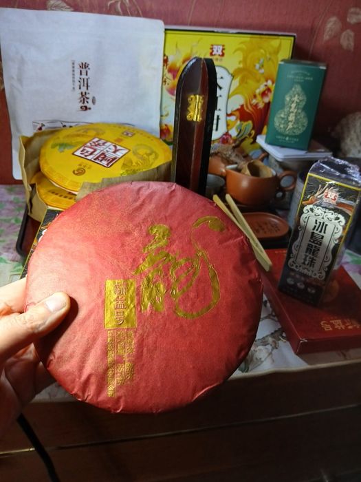 Шу пуер ,відома фабрика Сінь Ї Хао! Преміальний,якісний шу пуер