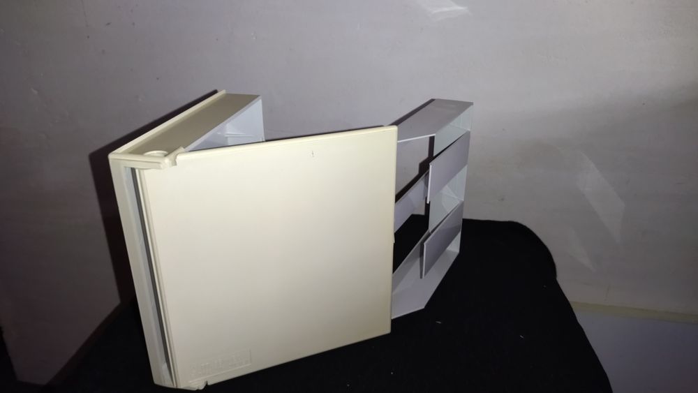 Бокс для 5"х дискет и шкатулка.
