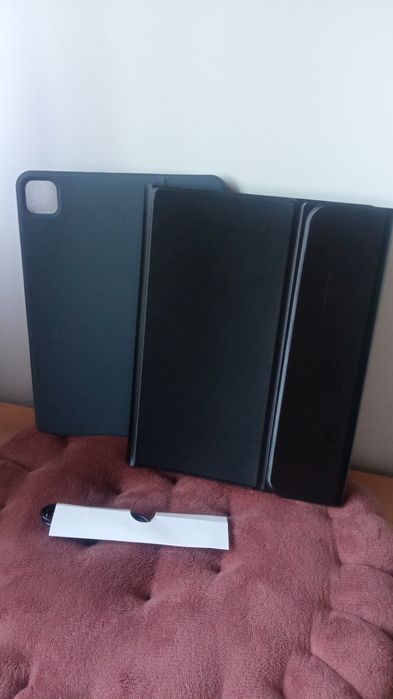 Capas com Teclado para iPad Air / Pro 11” – Novas