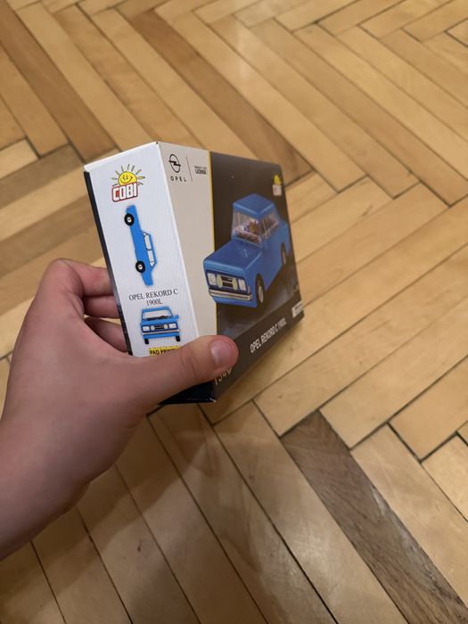 lego cobi синя машина OPEL REKORD C 1900L