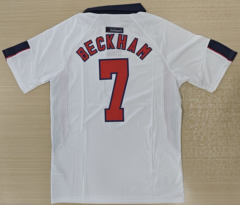 Camisola Retro Inglaterra 1998 - Beckham 7 Edição Mundial
