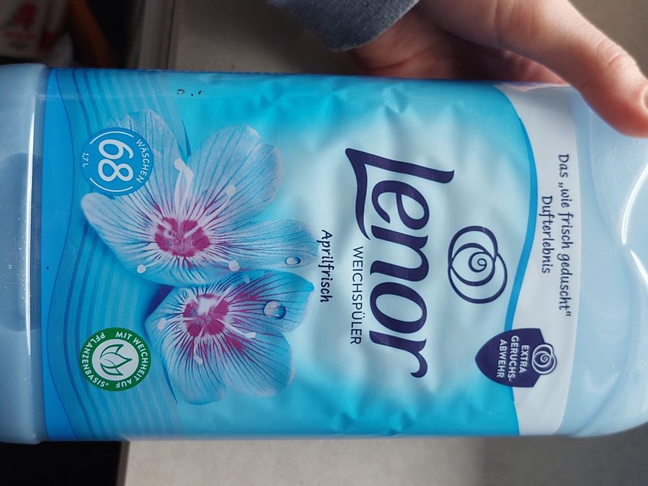 Płyny do płukania Lenor