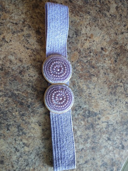 Pasek gumowy z dwiema klamrami