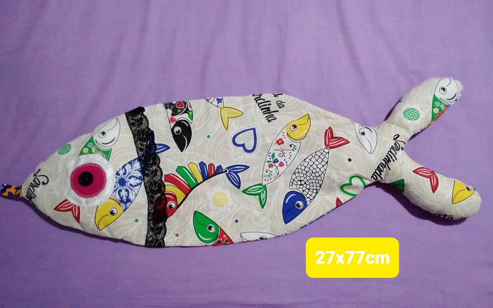 Sardinha em tecido, decorativa.