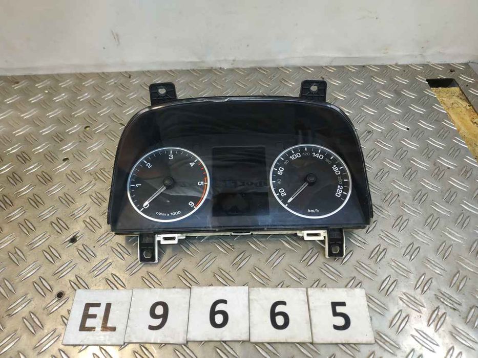 Land Rover Discovery 4 09- панель приладів  EL9665 AH2210849EJ