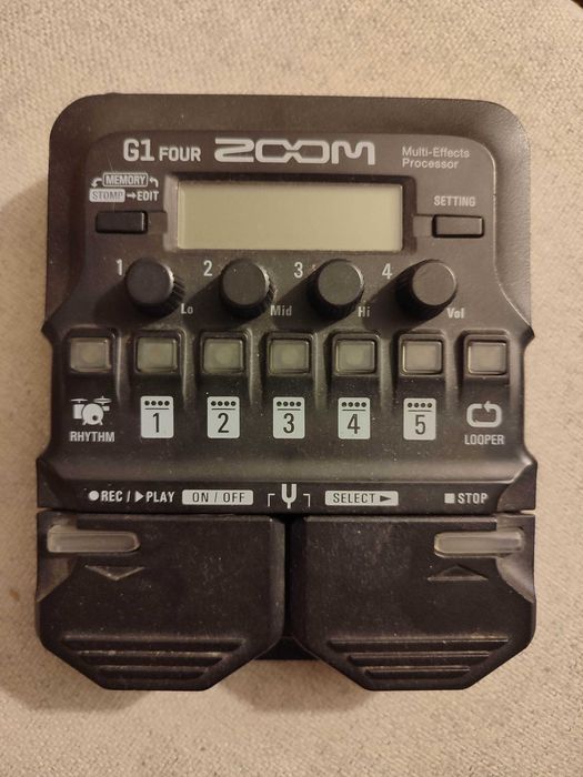 Pedaleira de guitarra multifunções Zoom G1 Four