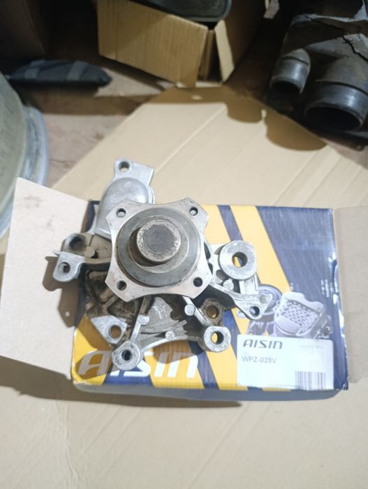 Помпа Мазда 626 GE 2.0 бензин