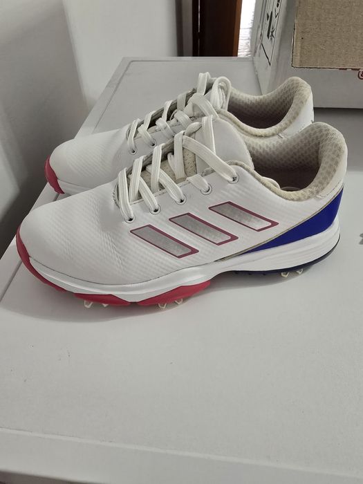 Tênis adidas para golfe
