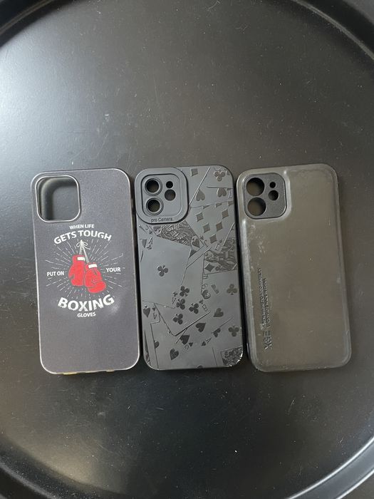 Продам чехлы на 12 айфон