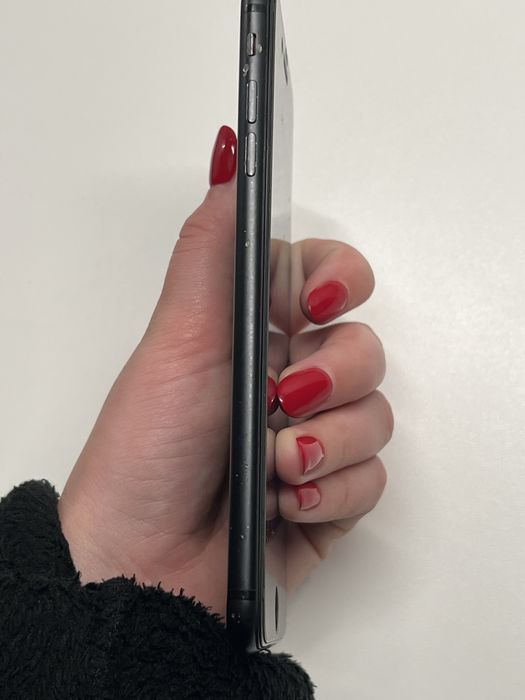 Sprzedam iPhone 7 Plus w pełni sprawny technicznie.