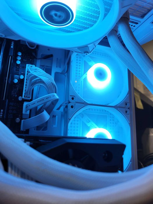 Komputer do gier Intel Core™ Ultra 5 Rtx 3080 16GB RAM 1TB SSD