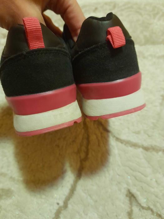 Кросівки для дівчинки diadora кросівки adidas