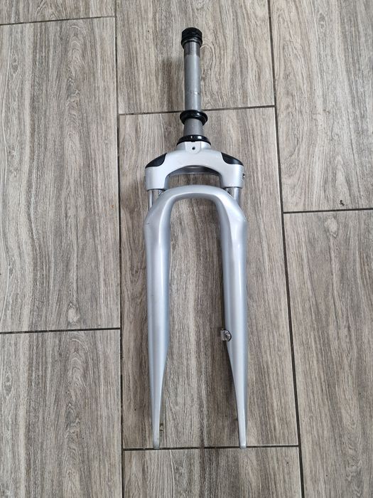 Amortyzator rowerowy przedni 28 cali Giant Twist