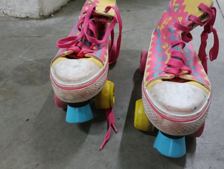Patins de rodas tipo tênis da marca Roces64861260660995122