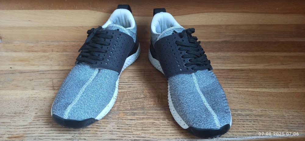 Кросівки чоловічі Adidas, розмір 42, устілка 26