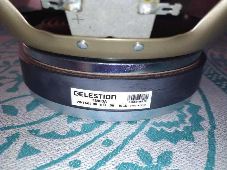Продам Celestion Vintage 30