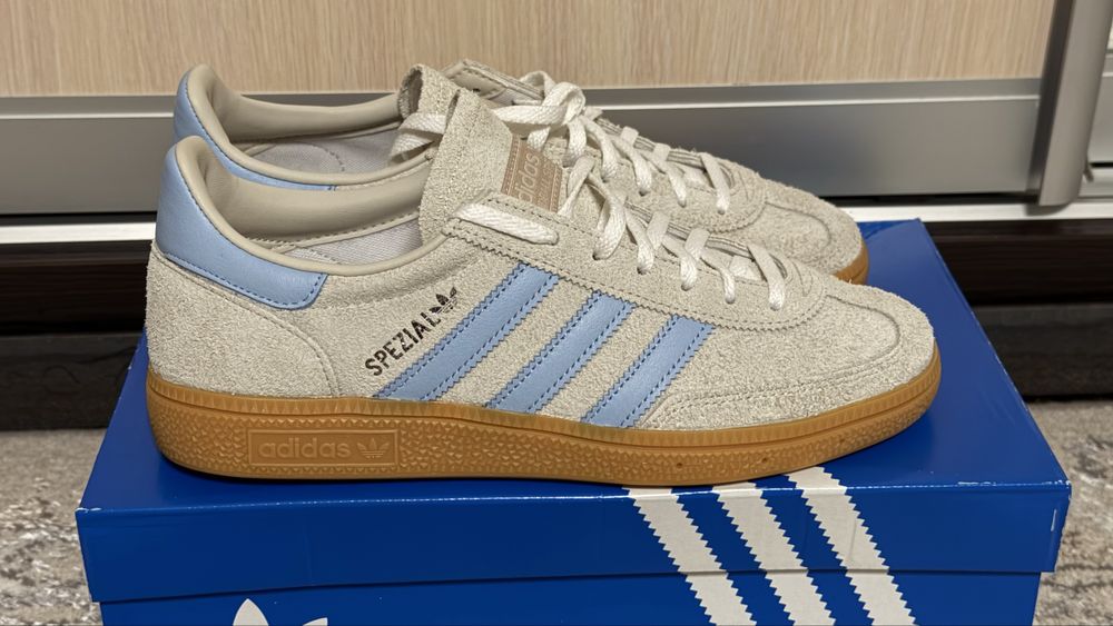 Продам кросівки adidas Handball  spezial