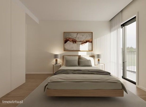 Apartamento T0 com garagem, ar condicionado e elevador
