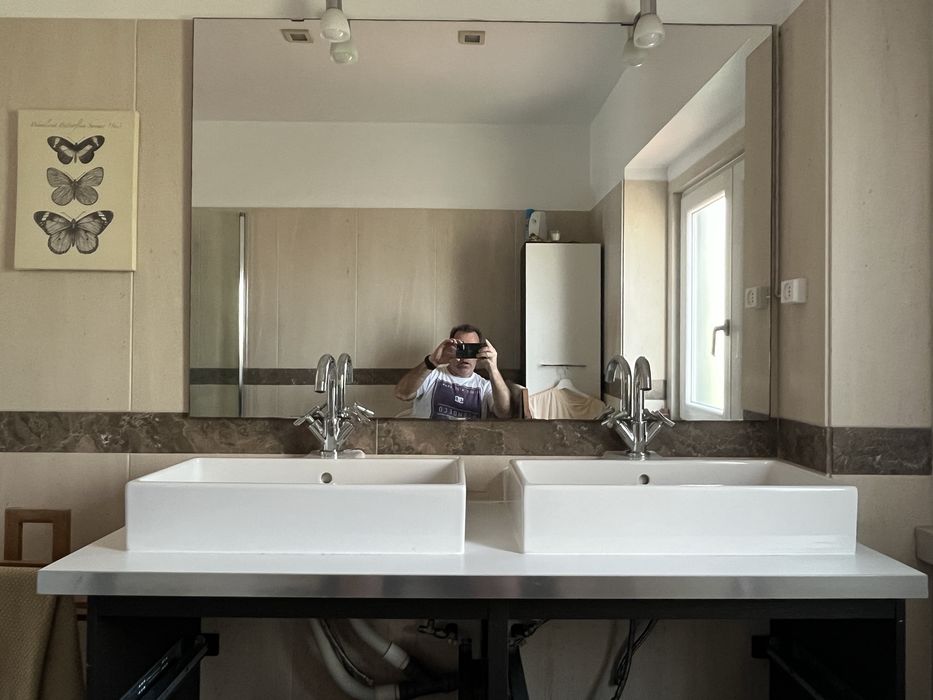 Espenho 140 x 96 cm, com iluminação e suportes