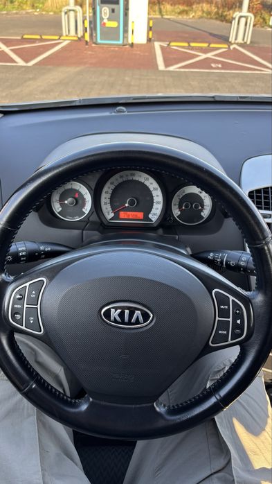 Sprzedam kia ceed  w dobrym stanie . 0 wkladu finansowego