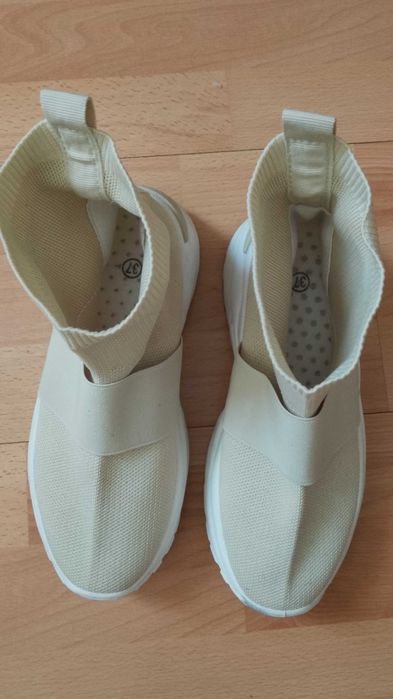 Buty z materiału