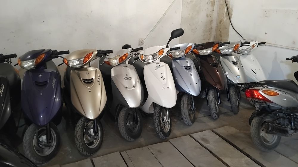 Продаж скутерів хонда ямаха сузуки свіжий завіз