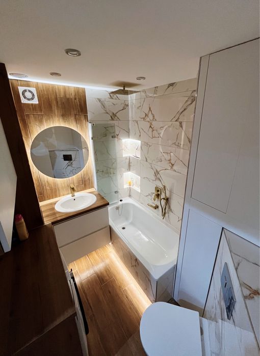 Duży pokój z balkonem i klimatyzacją na wynajem