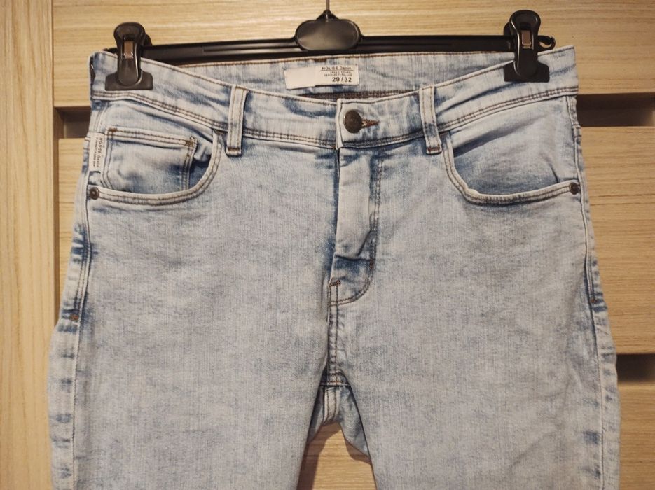 Jeansy House slim 29/32
