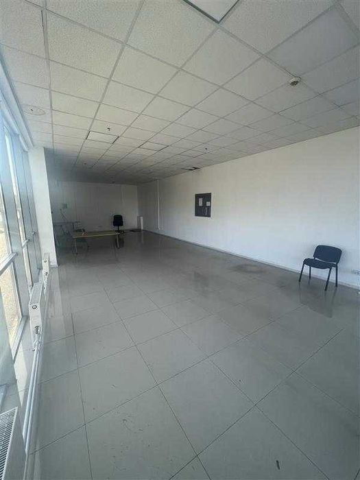 Оренда фасадної комерційної нерухомості Метро, Бандери 26В