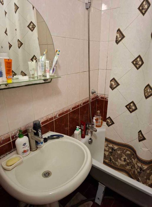 Нерубайське-Наті, гарна 4кім. квартира 1/9поверхів, фасадна вуглова.