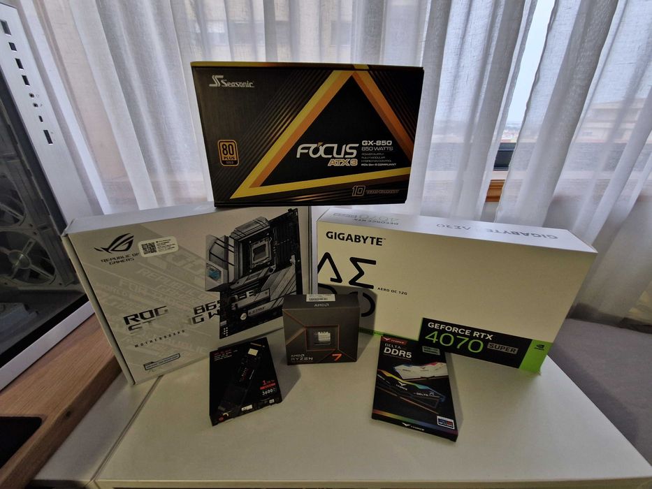 PC R7 7700X e RTX 4070 Super