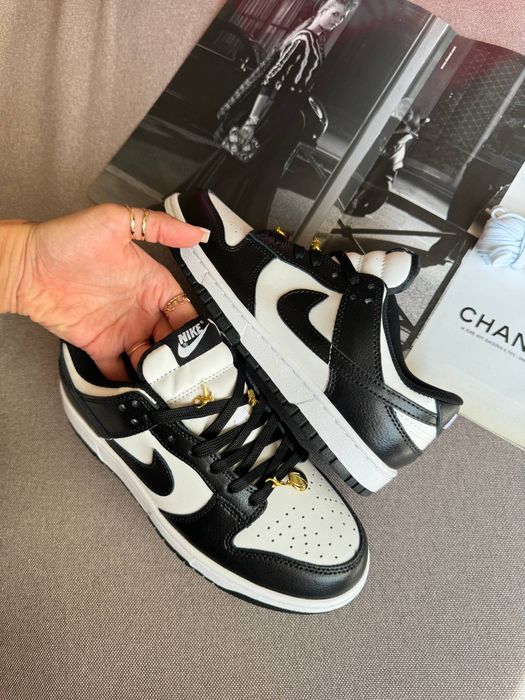 Nike SB Dunk Low Black White «CHERRY CHARMS»