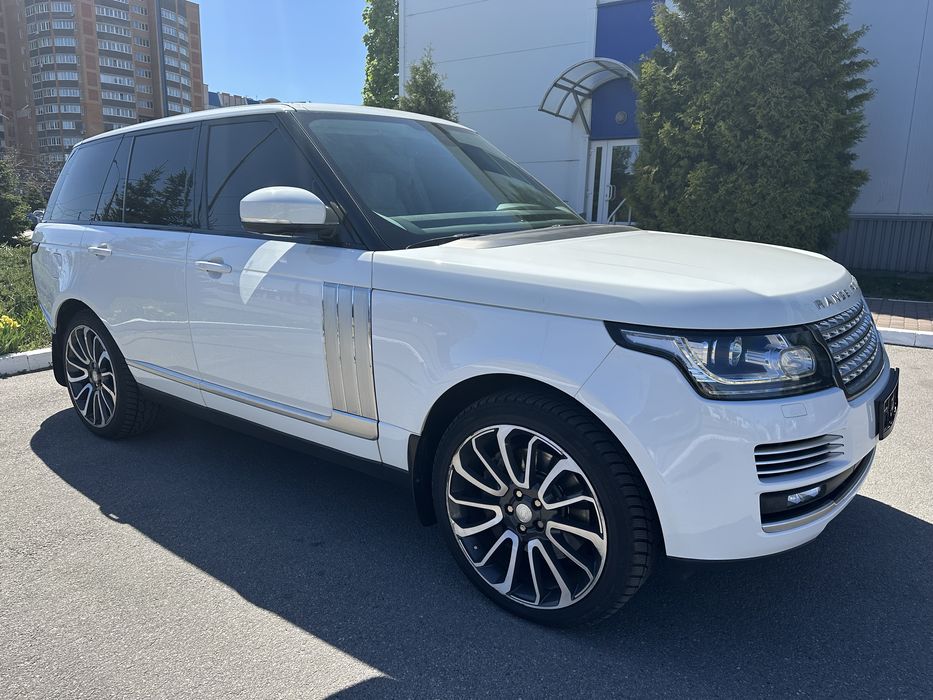 Продам ИДЕАЛЬНЫЙ RANGE ROVER 4.4 TDi официал
