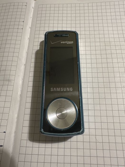 Продам телефон Samsung U470