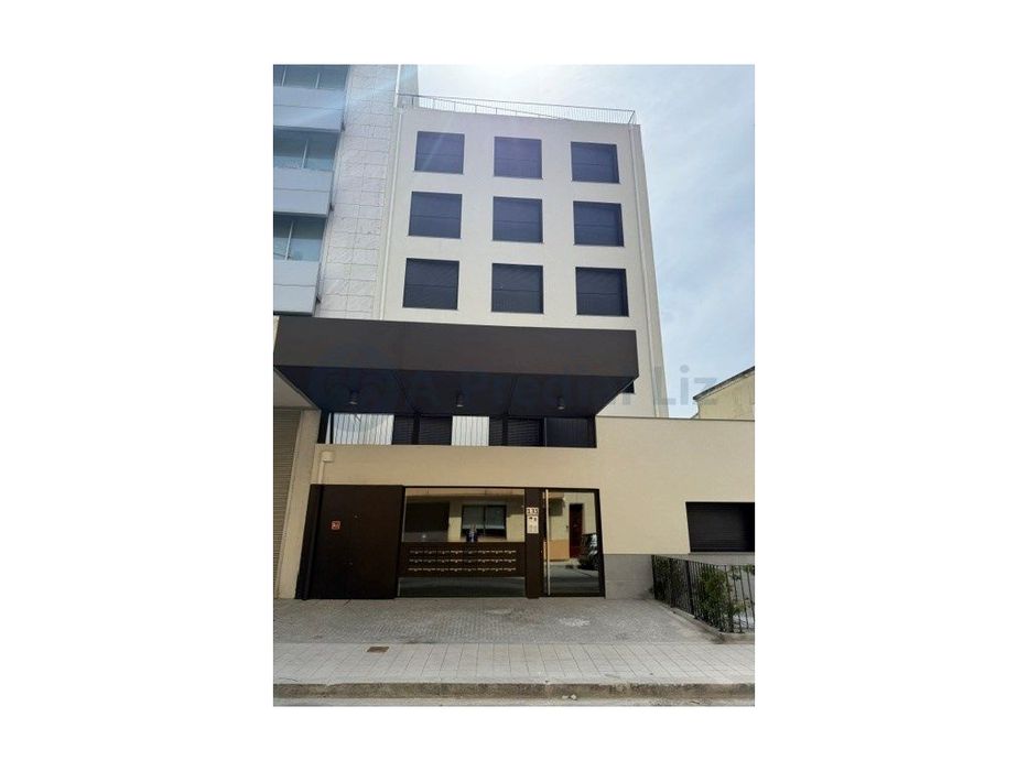 Apartamento T1 Duplex - junto à Rotunda da Boavista / Casa da Musica