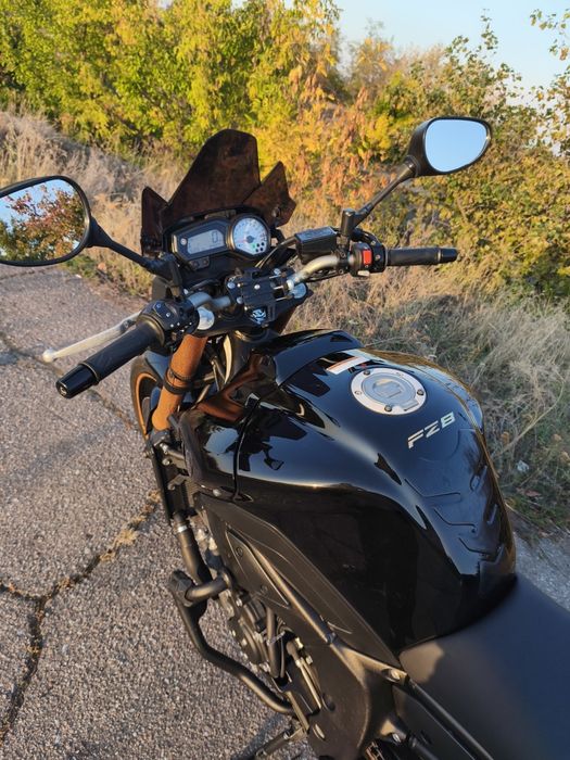 Продам  Yamaha fz8