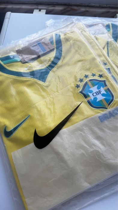 Camisas do brasil e Portugal