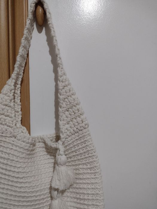 Damska torebka handmade w kolorze białym