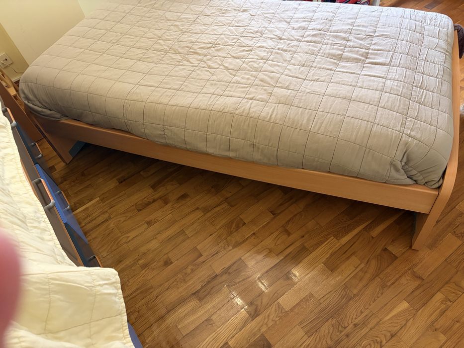 Cama dupla de solteiro com gavetões