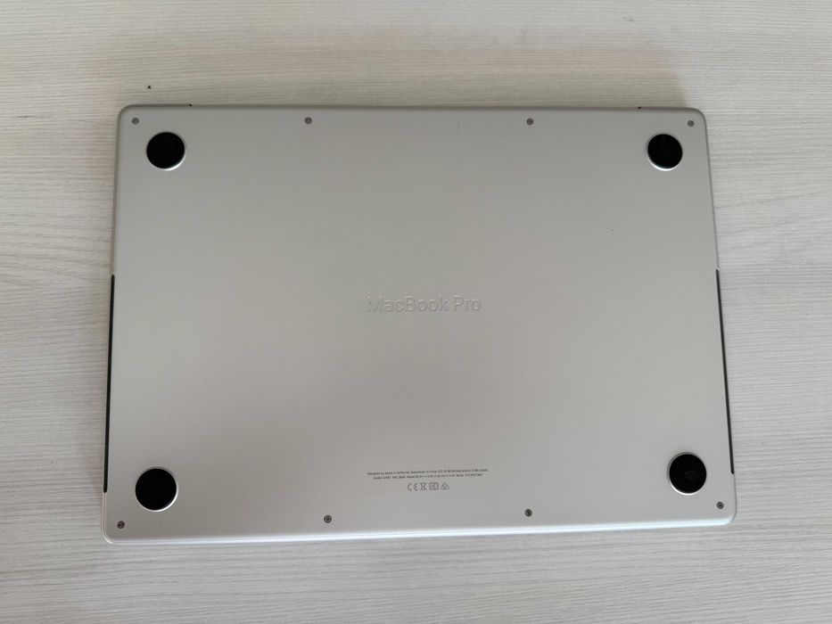 MacBook Pro 14 M1 Max 64GB RAM 4TB SSD 2021 Silver (Z15K0010N)