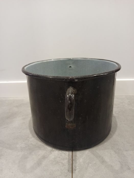 Stary emaliowany garnek PRL donica