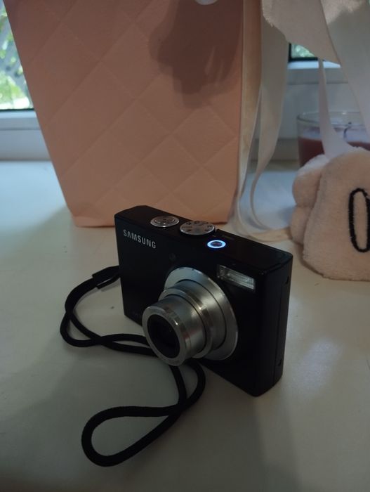цифровой фотоаппарат Samsung M100(мыльница)