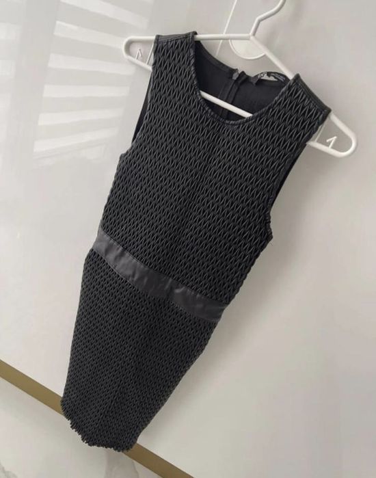 Sukienka marki zara rozmiar s