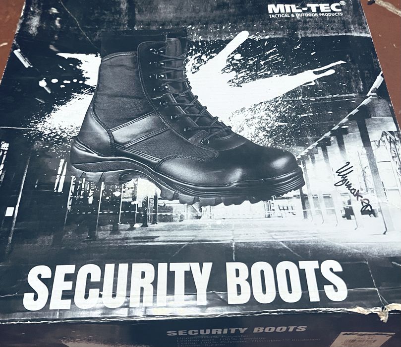 Тактичні черевики Mil-Tec Security Boot — ідеальний вибір для служби, охорони та міста!