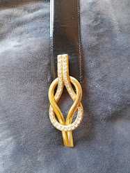 Cinto de verniz forrado a pele